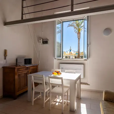 Guesthost - Cozy Close To The Sea شقة